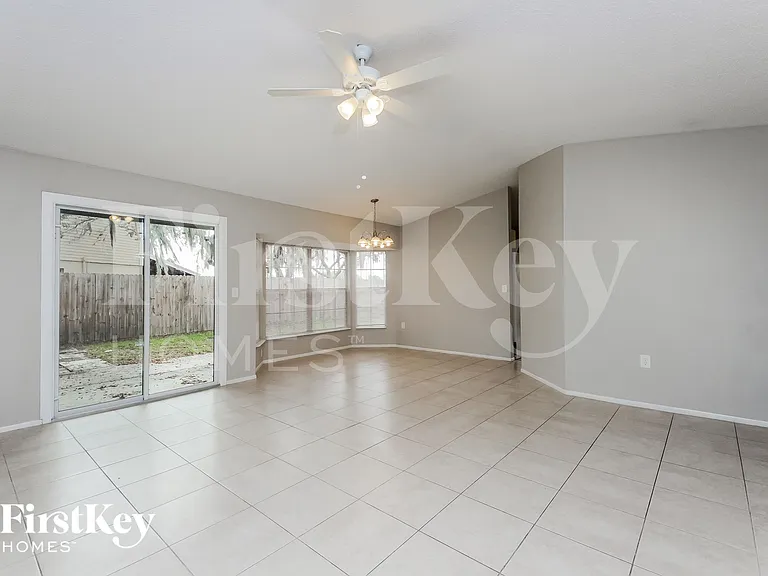 812 Whisper Lake Ct — Photo 3