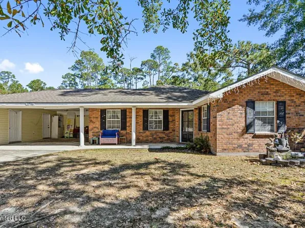 1540 Waveland Ave, Waveland, MS 39576