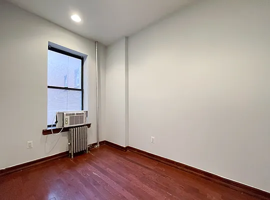 Rented by Kahen Properties | media 22