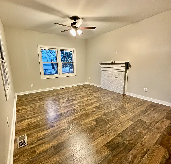 313 Dingler Ave — Photo 1