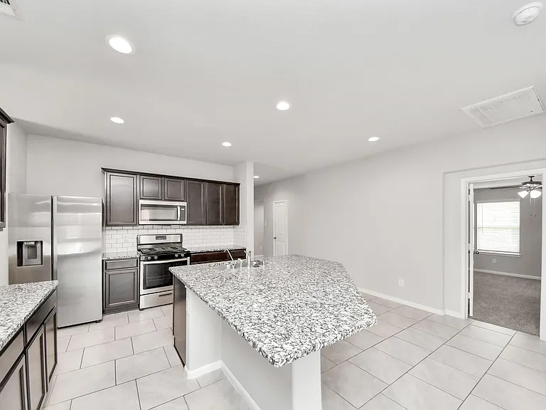3314 Zephyr Park Ln — Photo 15
