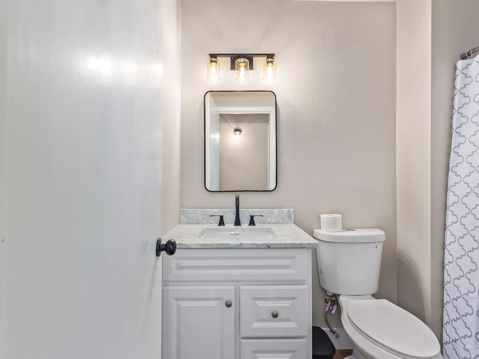 4 bed, 2.0 bath, 1388 sqft, $957 — Photo 4