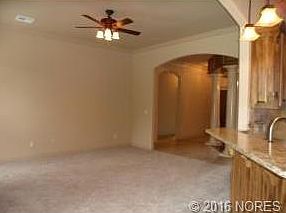 5th image of 829 Great Oaks Dr