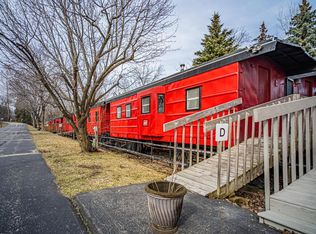 301 E Townline Rd #D, Lake Geneva, WI 53147