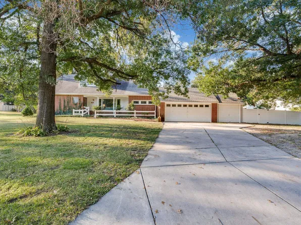 3 Indian Ln, Newton, KS 67114