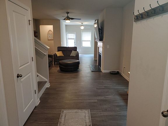 3rd image of 3216 Baylor Cir