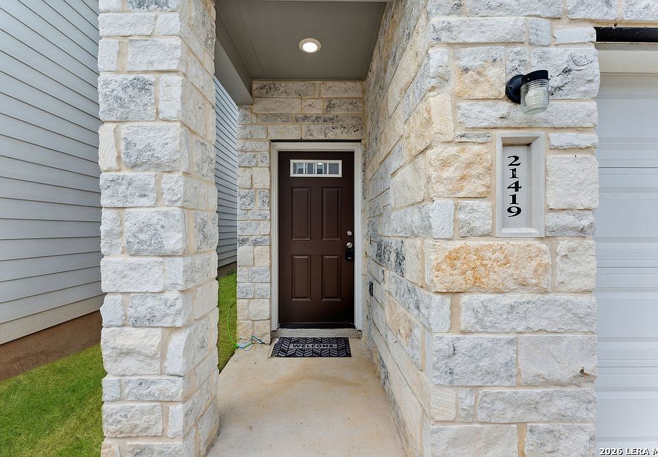 1st image of 21419 SIR WALTER LN #21419