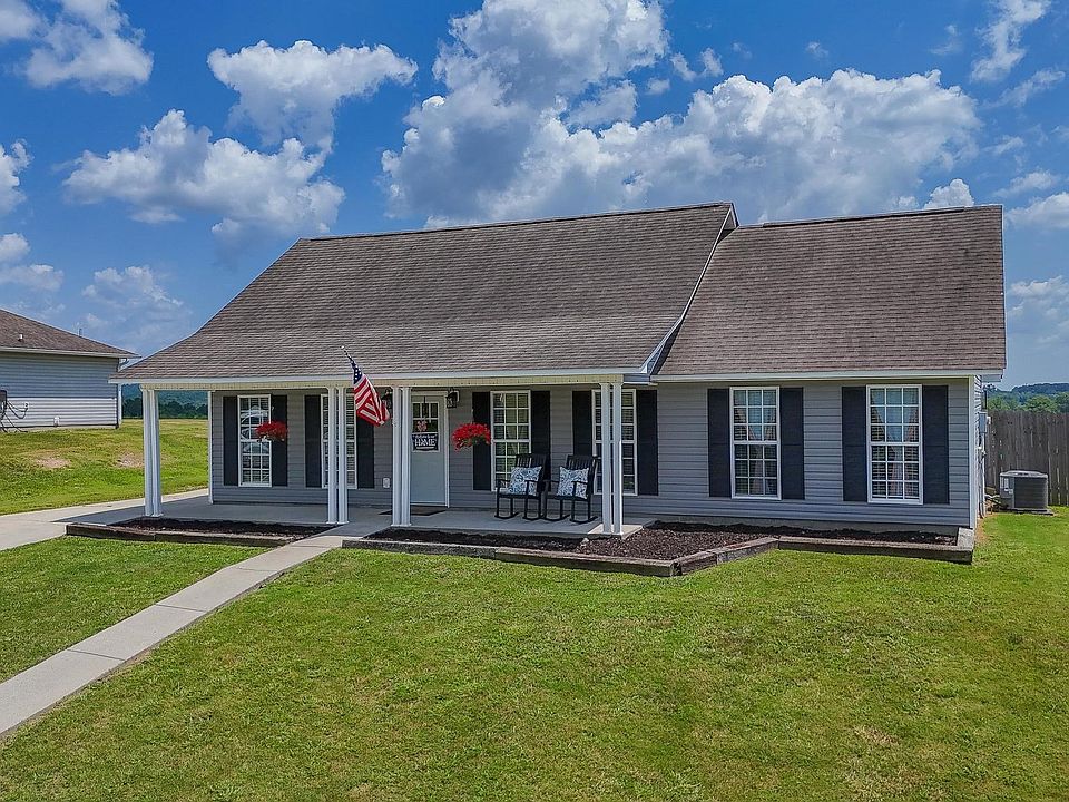 1st image of 218 White Oak Cir