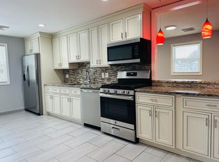 61 Wedgewood Rd #2, Worcester, MA 01602