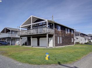 350 17th Ave, Seaside, OR 97138