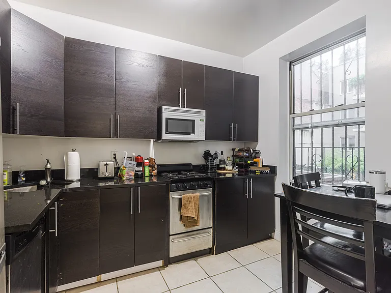 9 Christopher St #5A — Photo 1
