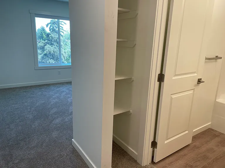 609 N Water St #404 — Photo 5