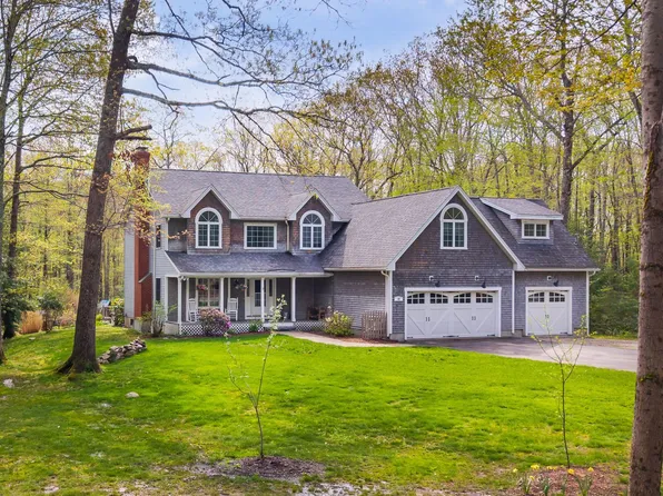 19 Hemlock Ridge Lane, York, ME 03909