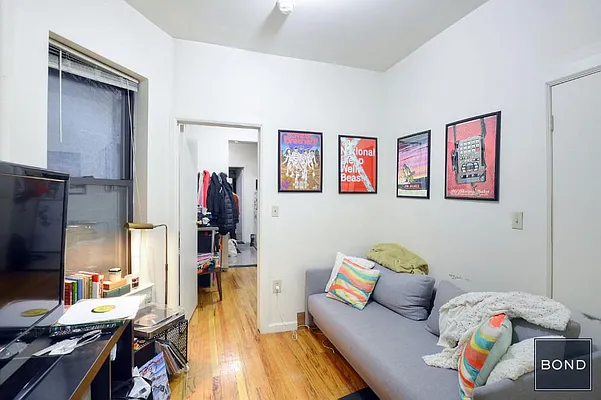 Rented by Bond New York | media 4