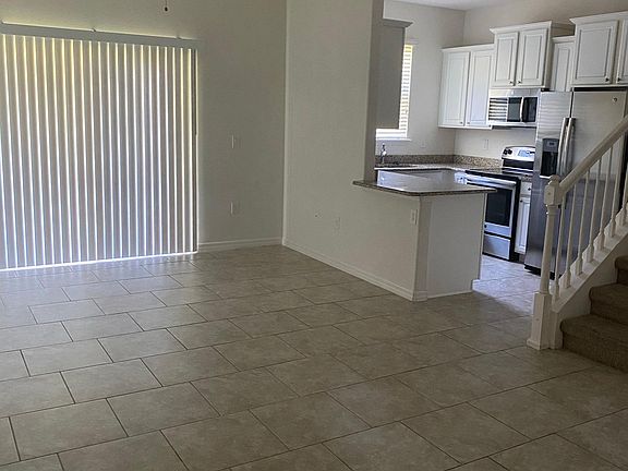 3rd image of 108 Masters Ln