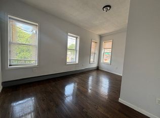 18 Hull St #2R, Brooklyn, NY 11233