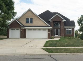 1833 Kristina Dr, White Lake, MI