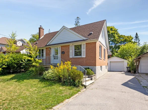 207 Maplehurst Ave, Toronto, ON M2N 3C3