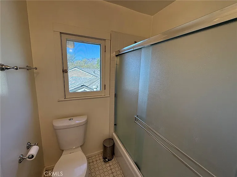 940 Norumbega Dr — Photo 9
