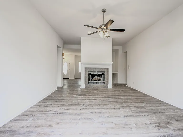 1909 Clear Ct — Photo 14