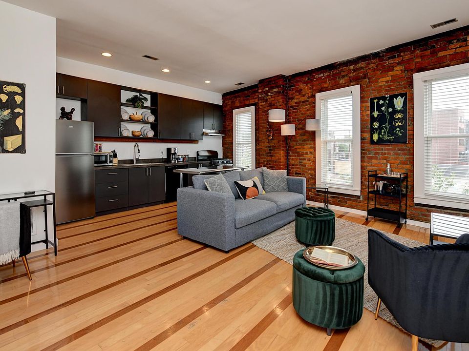 1st image of 1131 N High St #0