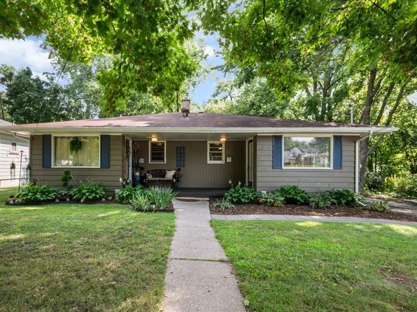 802 Coldbrook St NE, Grand Rapids, MI 49503