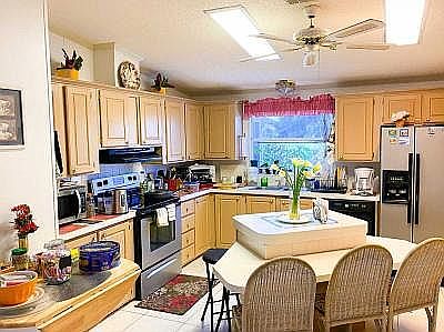 4th image of 815 Sunglow St