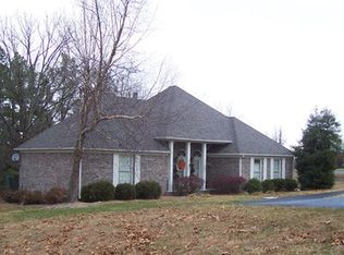 75 Twin Oaks Dr, Leitchfield, KY 42754