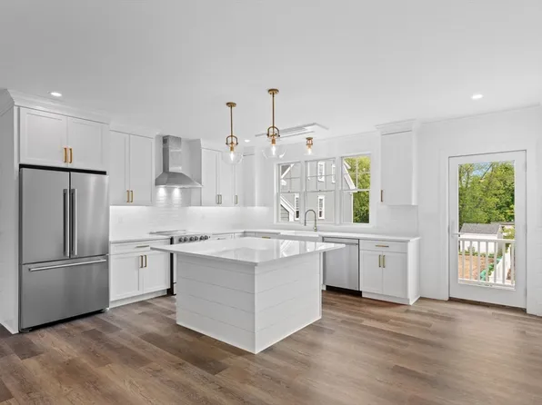 11 S Hampton Rd #A, Amesbury, MA 01913