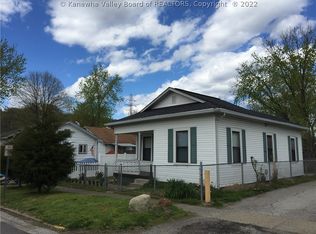 910 E St, South Charleston, WV 25303