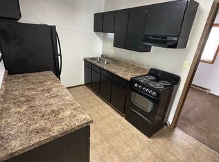 3719 W 9th St, Waterloo, IA 50702