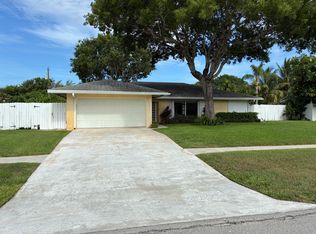 3227 Pebble Beach Dr, Lake Worth, FL 33467