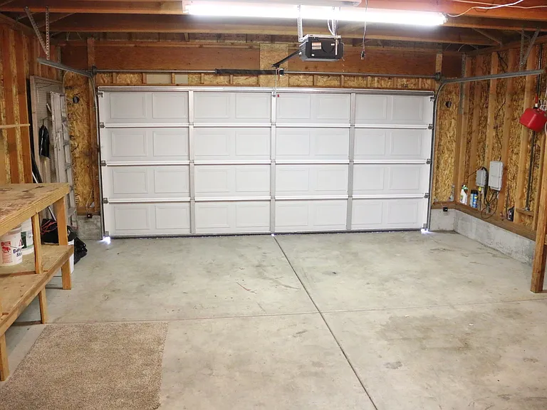 445 Crystal Dr — Photo 6