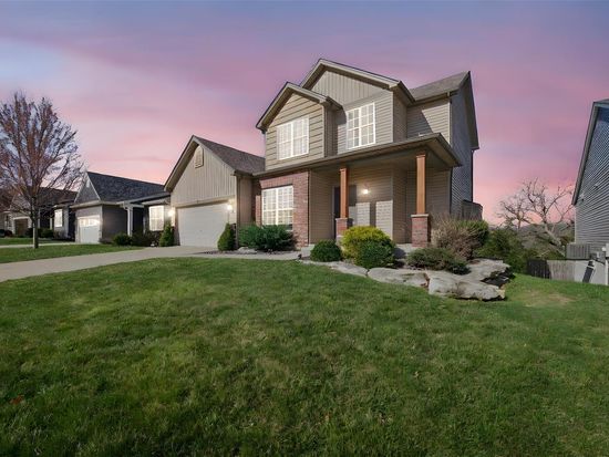 73 Huntleigh Woods Ct, Wentzville, MO 63385