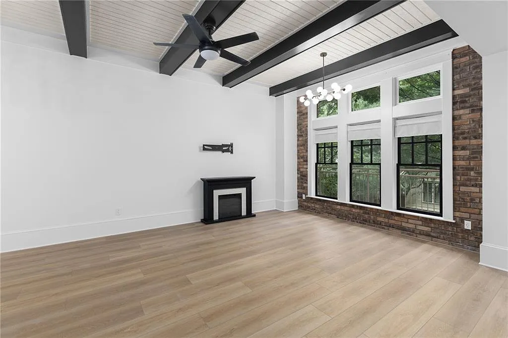 1 bed, 1.5 bath, 1074 sqft, $2,700 — Photo 2