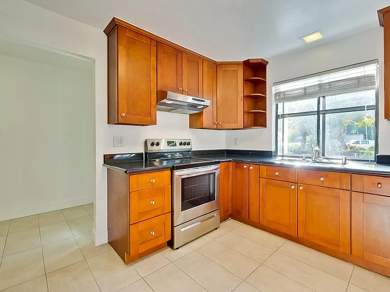 928 Wright Ave #303 — Photo 4