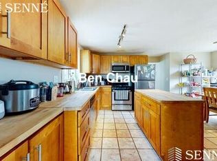 124 Walnut St #2B, Somerville, MA 02145