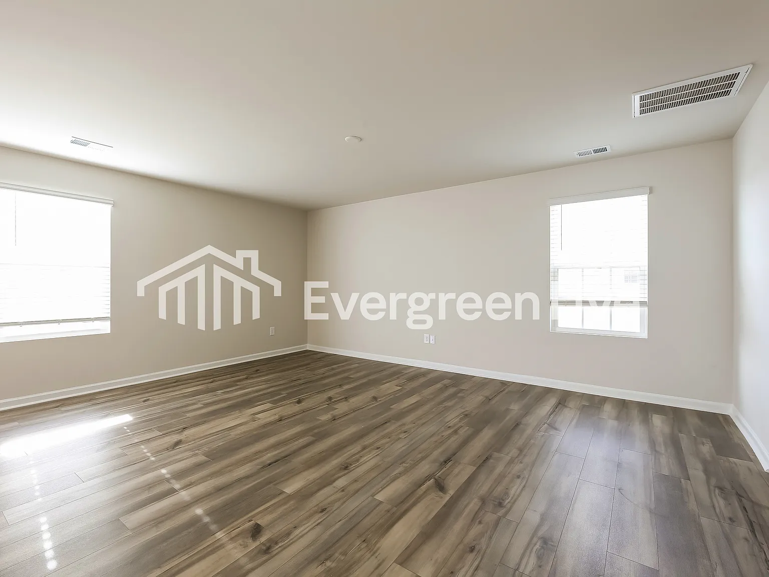 4 bed, 2.5 bath, 1955 sqft, $1,695 — Photo 3