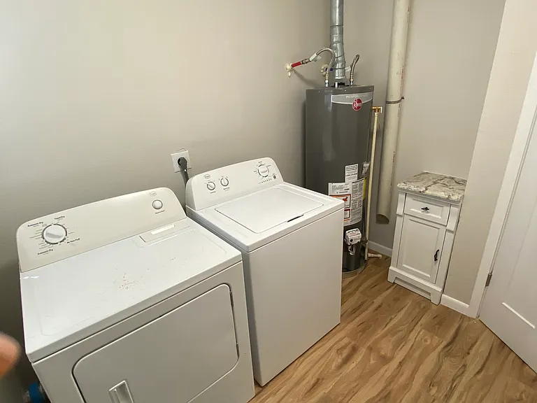 207 Marston Ave #B — Photo 23