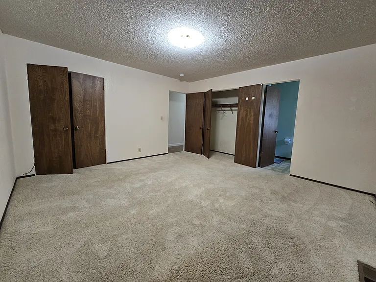 2812 Harrison Ave — Photo 12