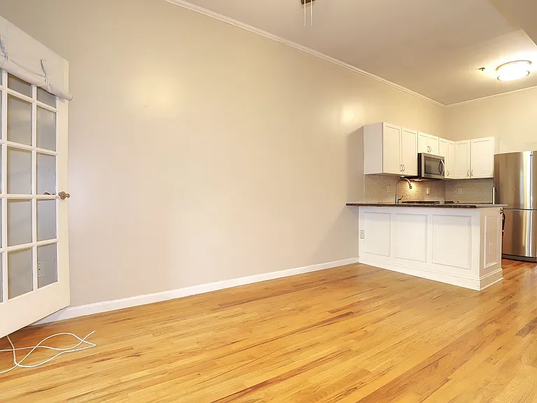 224 Madison St #1B — Photo 8