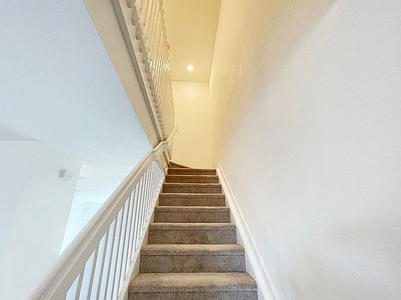 4th image of 2352 NW 125th St #2352