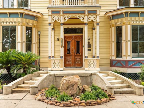 2nd image of 507 S De Leon St