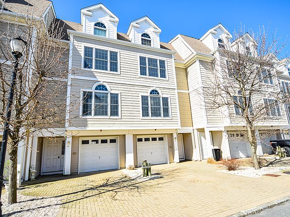2nd image of 67 Chelsea Ct