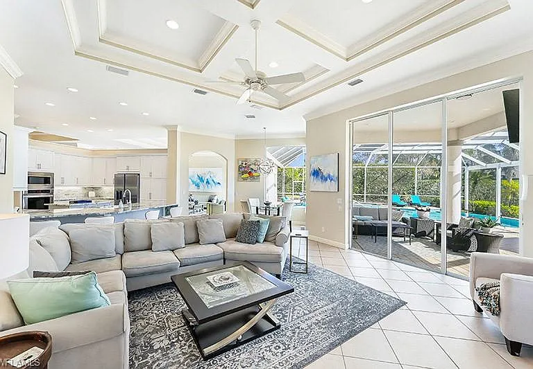 11234 Five Oaks Ln — Photo 4