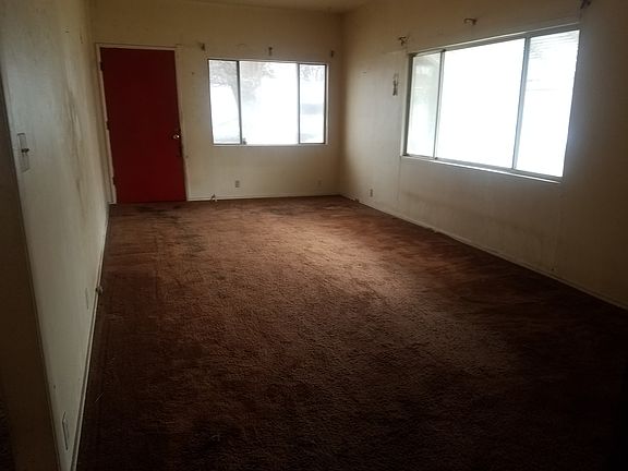 Additional Living Room