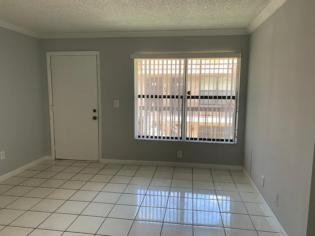 2 bed, 2.0 bath, 750 sqft, $2,000 — Photo 1
