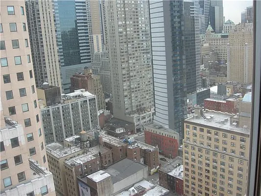 Rented by RELO REDAC INC. | media 11