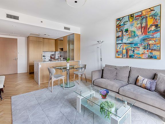 5th image of 300 W 122nd St #7S