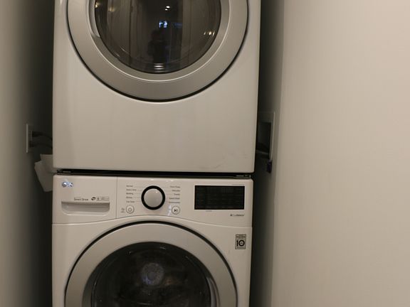 4th image of 59 Caine Ave Studio 2